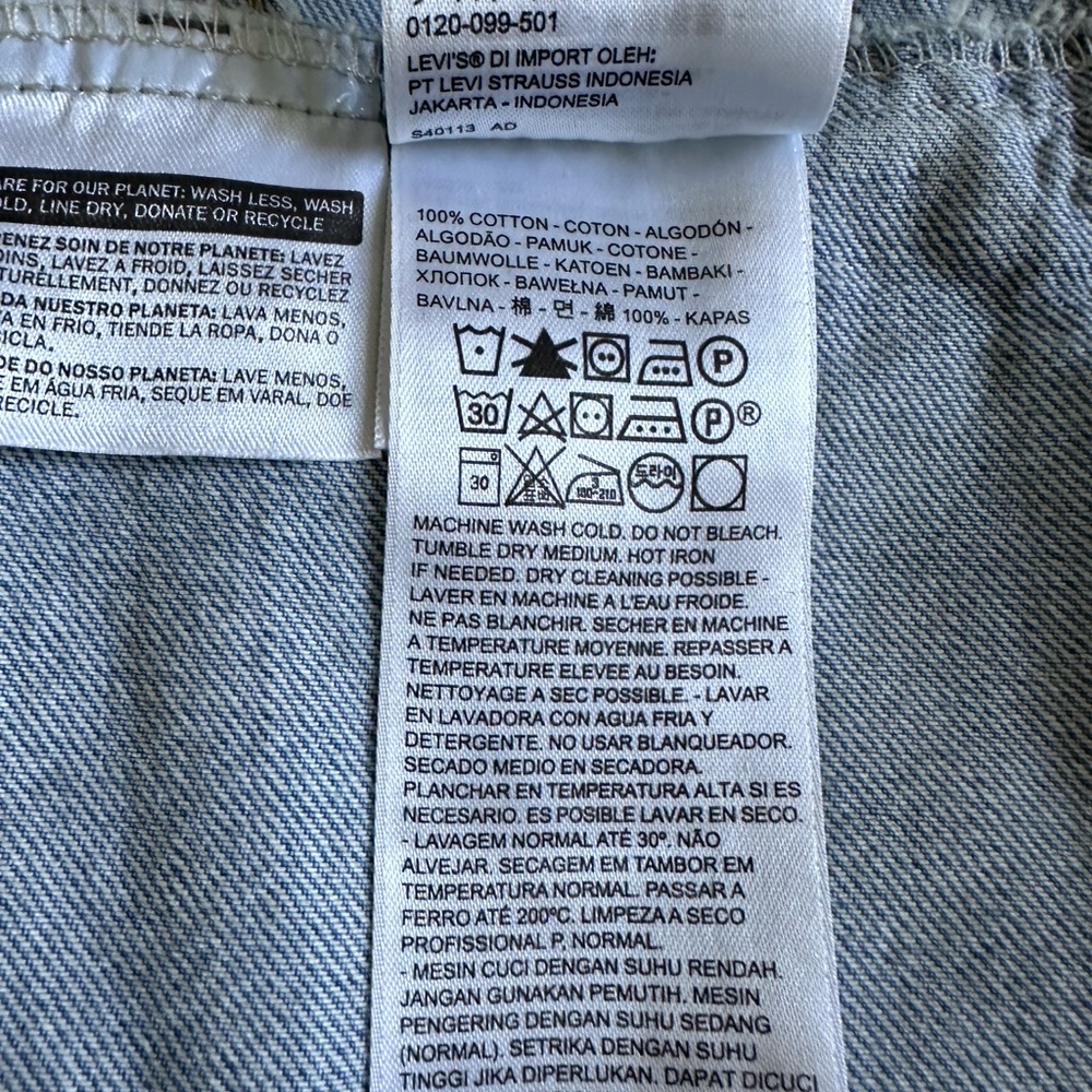 Levi's Classic Blue Denim Jacket - Picture 5 of 5